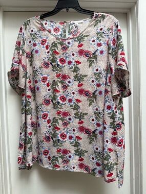 DR2 Floral Short-Sleeve Blouse